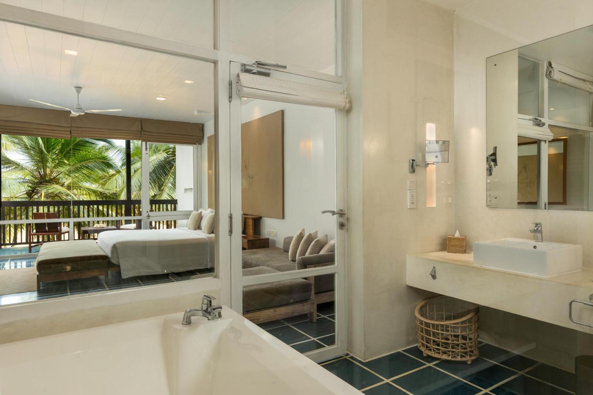 Super Deluxe Twin Room Sea view at Center Point Black Coral & at Seaside Social restaurants