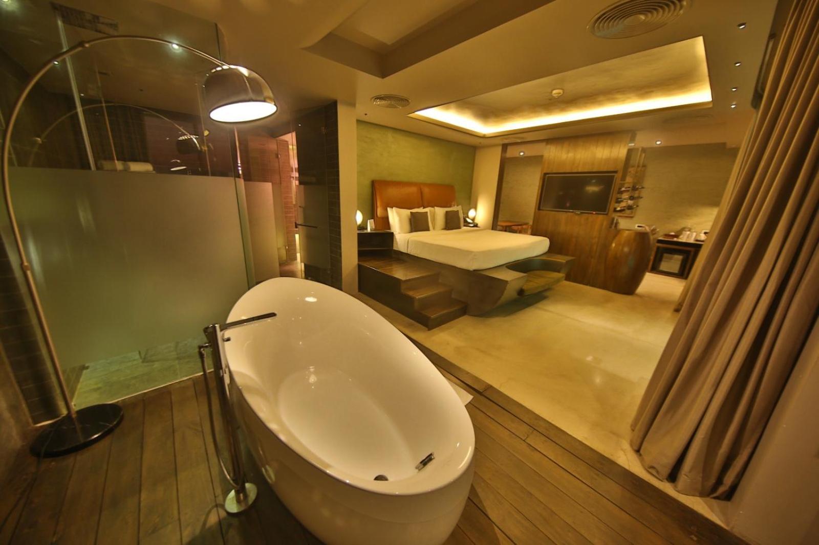 Suite Private Pool Airport Transfer