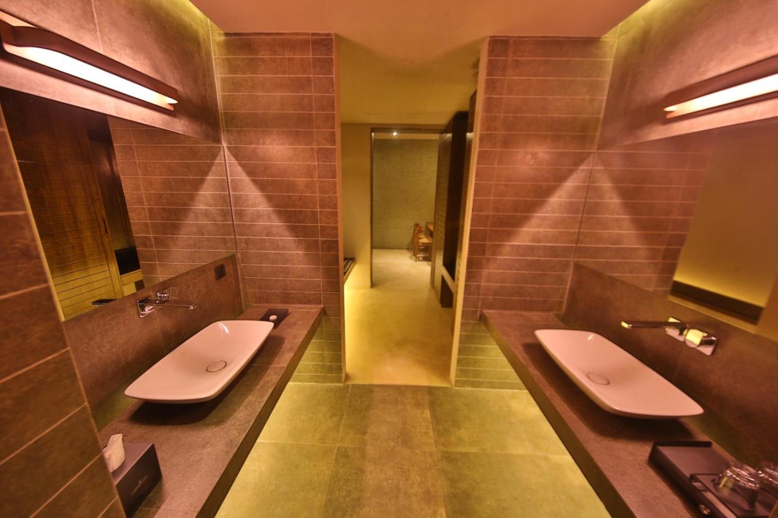 Suite Private Pool Airport Transfer