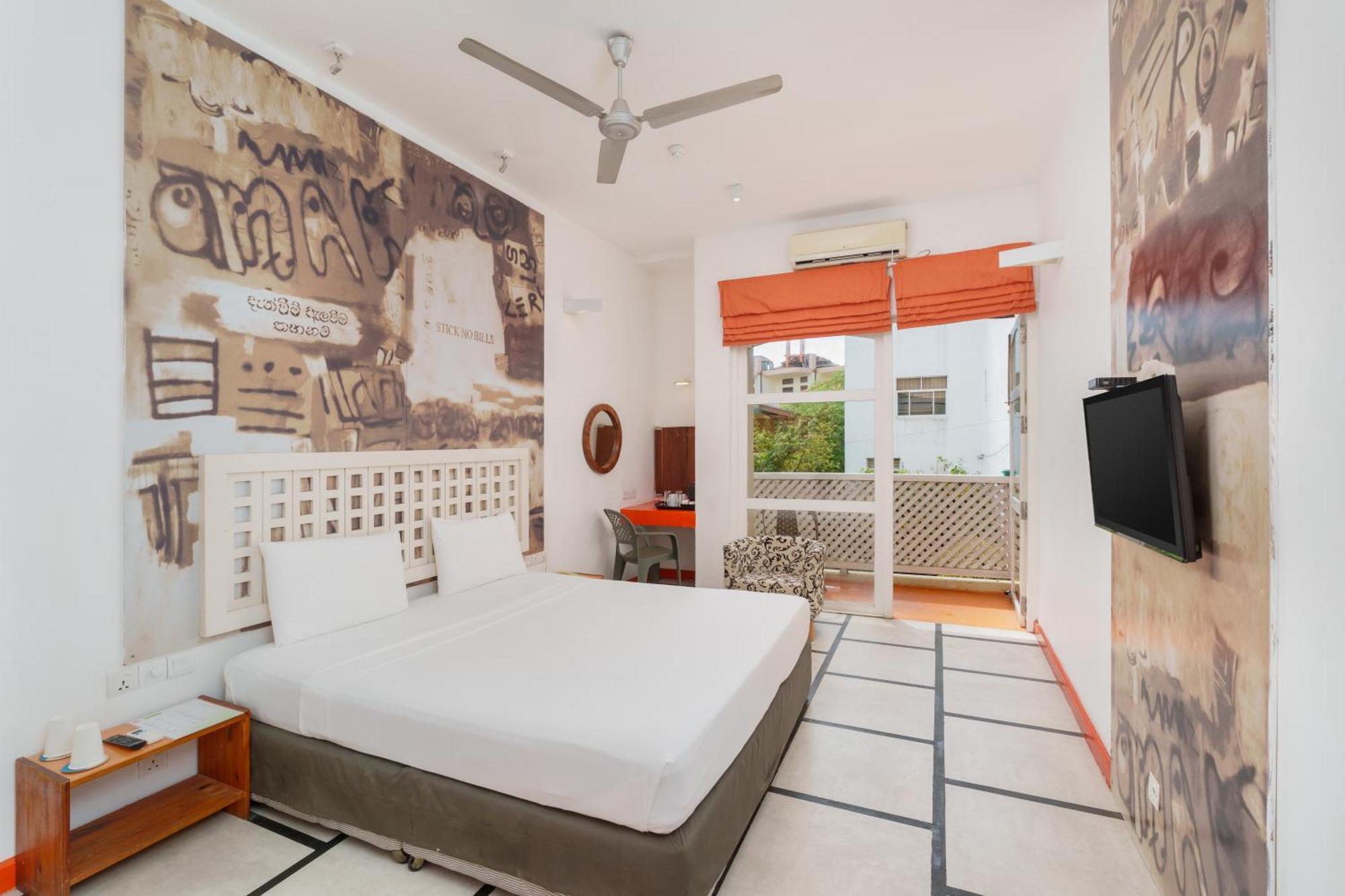 Standard Room – Two Complimentary Local Cocktails at Sundown