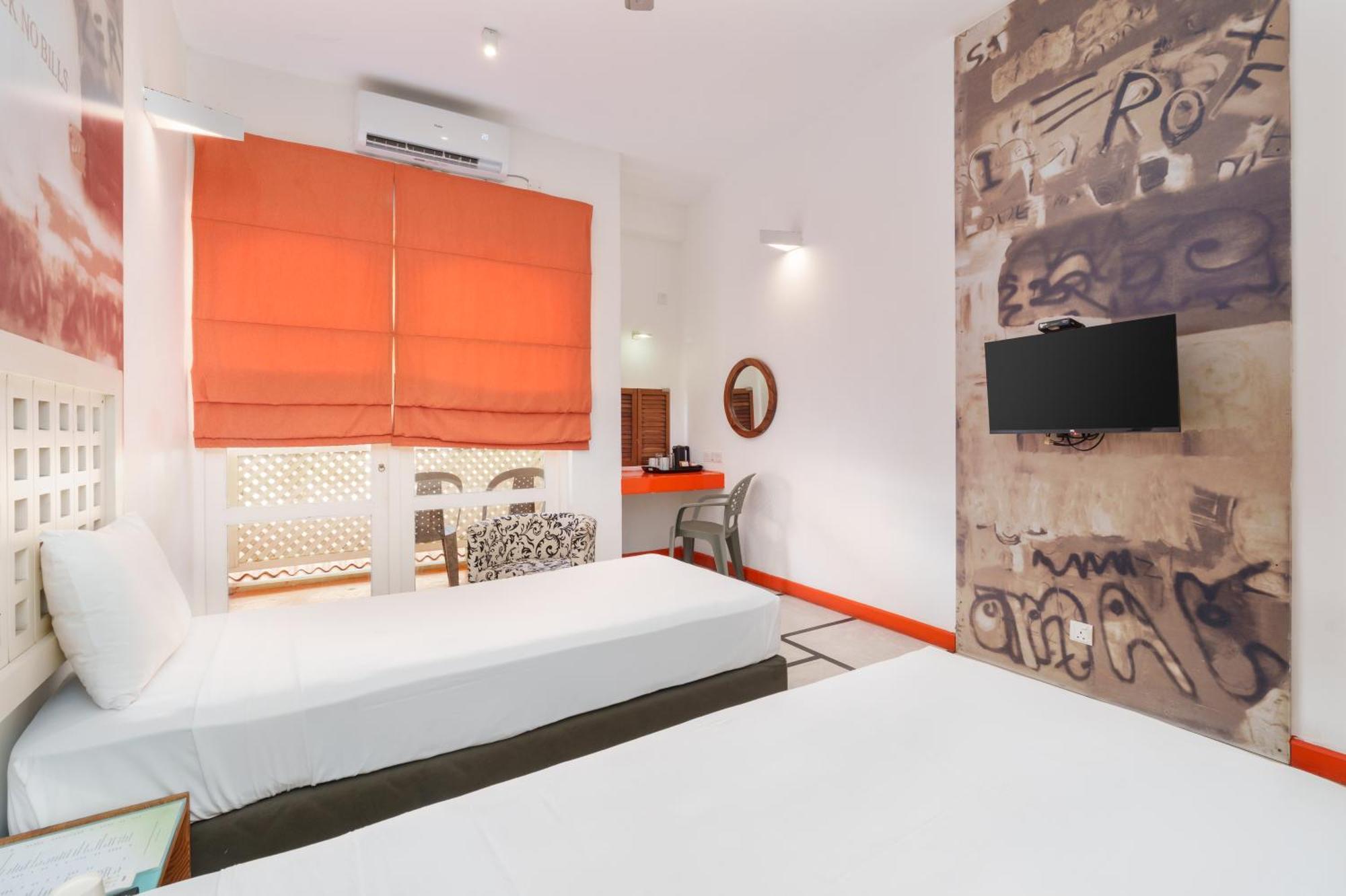 Standard Room – Two Complimentary Local Cocktails at Sundown