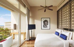 Premium King Room USD 10 credit on Food & Beverages Per | on Spa