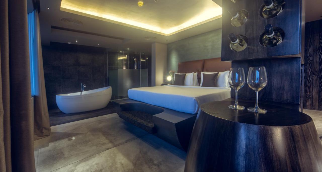 Suite Private Pool Airport Transfer