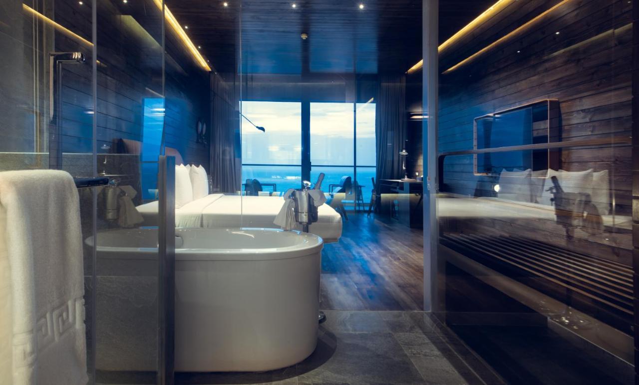 Premier Double Room Sea View Airport Transfer
