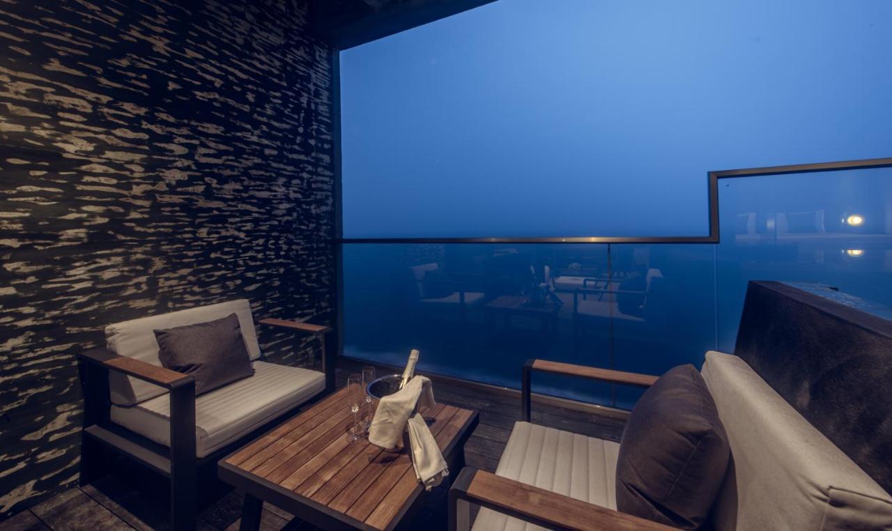 Suite Private Pool Airport Transfer