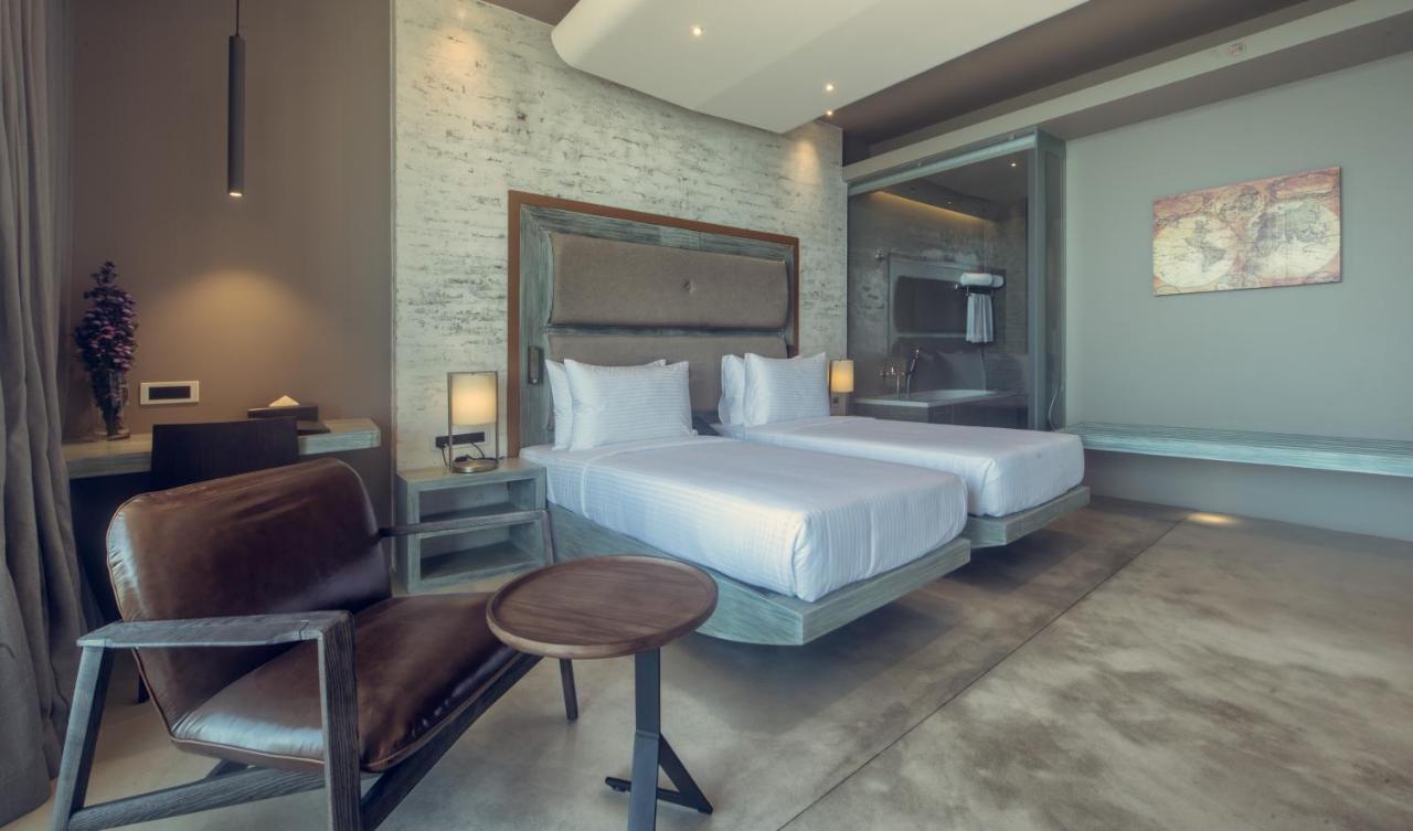 Deluxe Double or Twin Room Sea View Airport Transfer