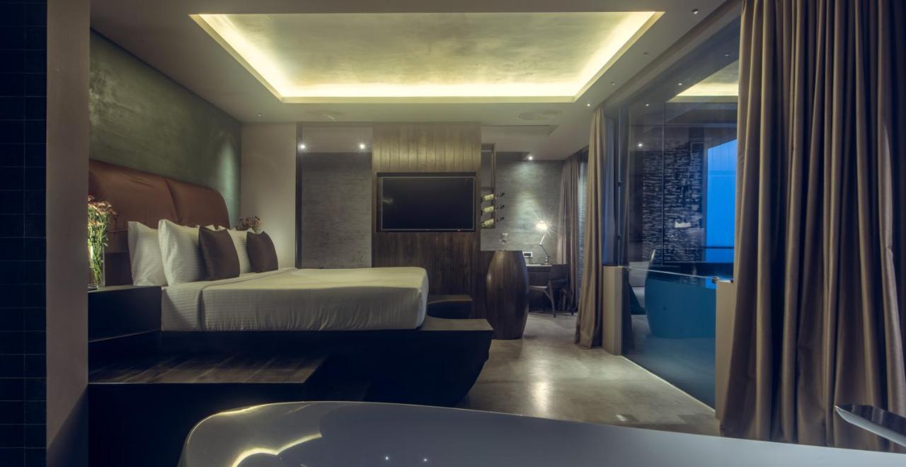 Suite Private Pool Airport Transfer