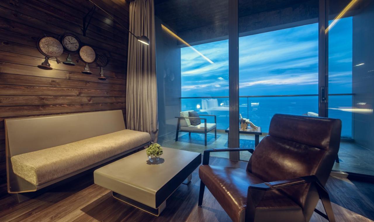 Premier Double Room Sea View Airport Transfer