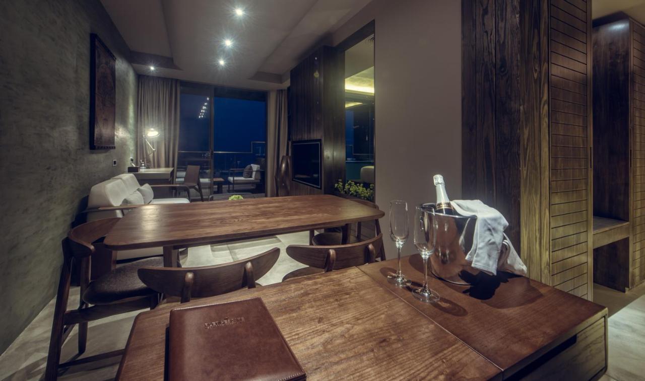Suite Private Pool Airport Transfer