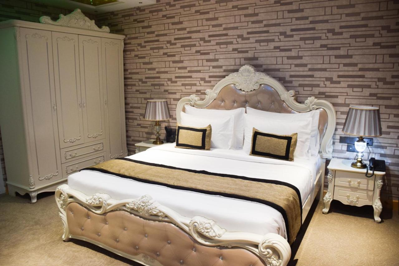 Corner Suite with Balcony & Sea View with Early Check-in & Late Check-out on Availability