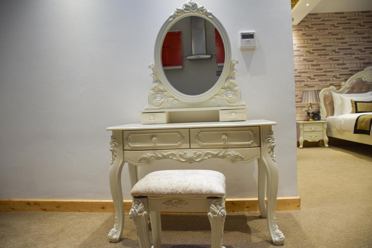 Corner Suite Balcony & Sea View Early Check & Late Check-out on Availability