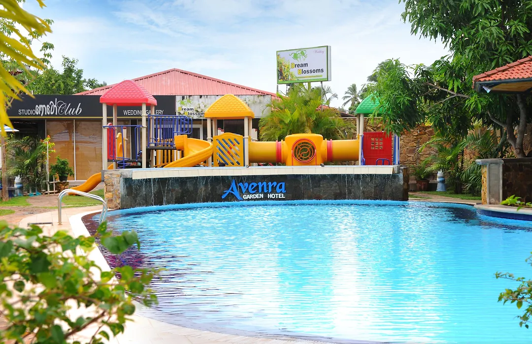 Avenra Gardens Hotel-1