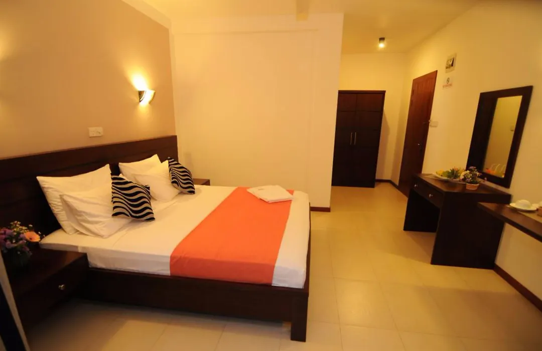 Hotel Shanelo-1