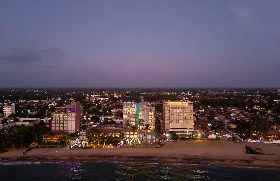 Earl'S Regent Negombo "Golden Shore At Your Door - Find Your Dream Stay"-1