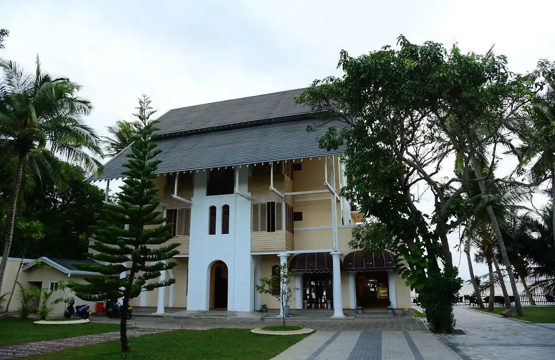 Hotel Leaf On Lagoon-1