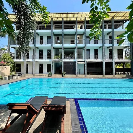 Olanro Hotel Negombo-3