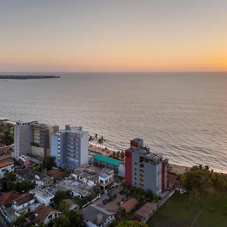 Earl'S Regent Negombo "Golden Shore At Your Door - Find Your Dream Stay"-3