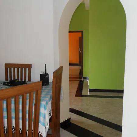 Bee Nest Bed&Breakfast-2