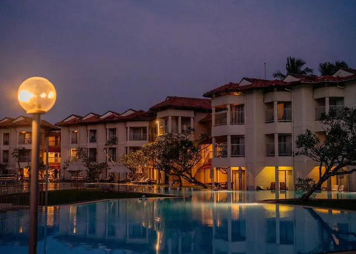 Club Hotel Dolphin Negombo