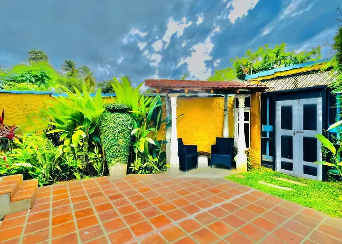 Waterland Hotel Negombo