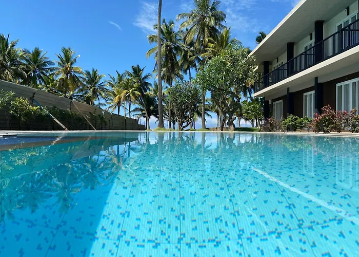Golden Star Beach Hotel Negombo