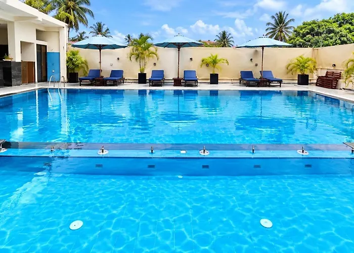 The Ocean Pearl Hotel Negombo