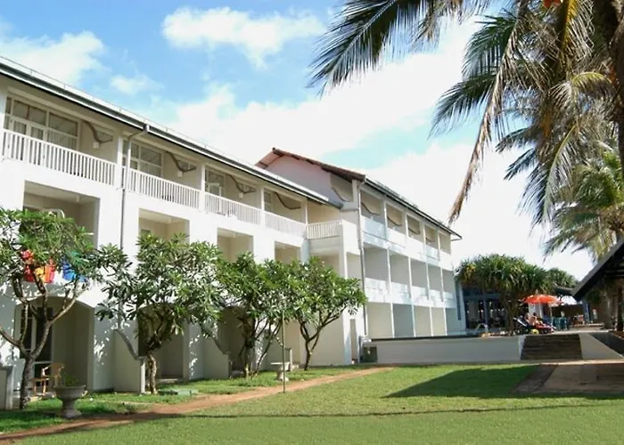 Hotel Sunset Beach Negombo