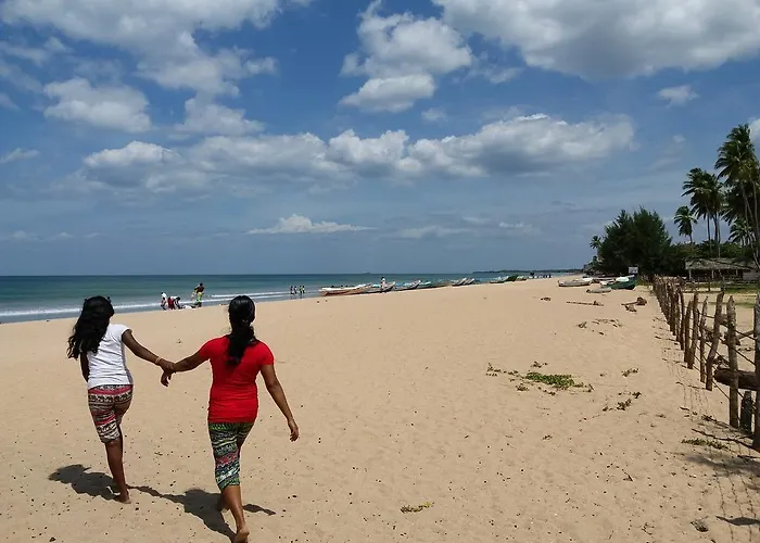 Hotel Marine At Negombo Beach
